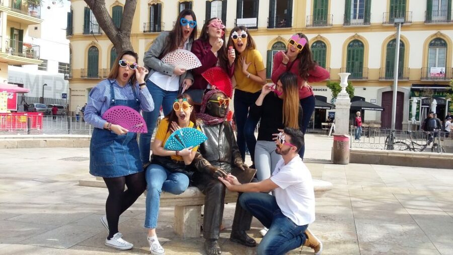 Malaga: Bachelorette Party Treasure Hunt - Picasso and El Pimpi: where the route gets really fun