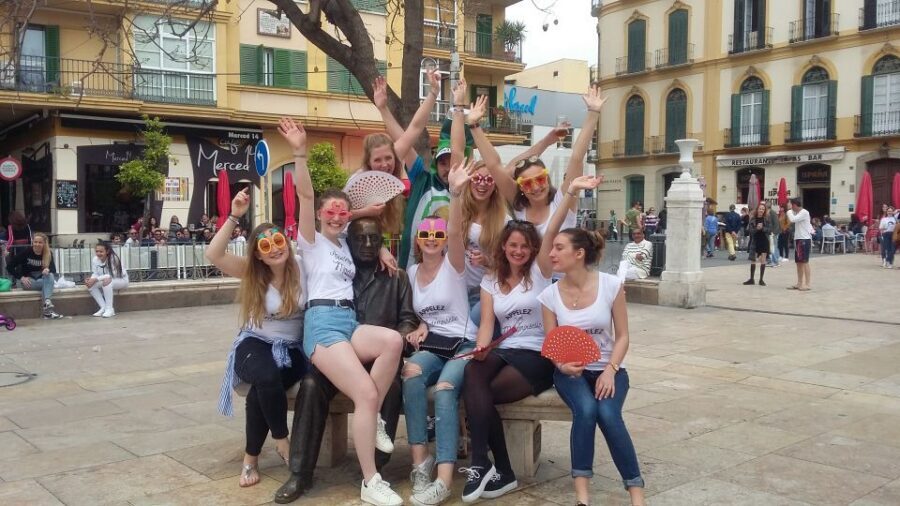 Malaga: Bachelorette Party Treasure Hunt - Starting at Fuente de Génova: getting your bearings in Malaga