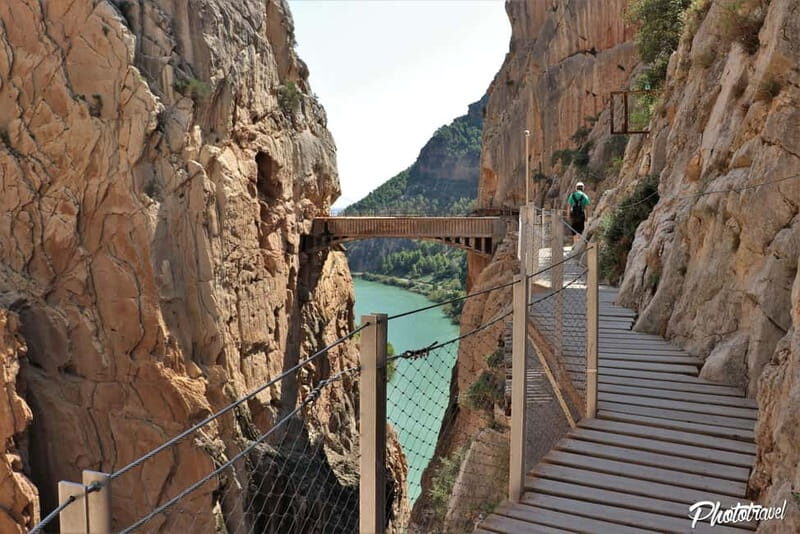 Málaga: Caminito del Rey and Álora Village Tour with Tapas - Caminito del Rey: 100 meters up, narrow limestone paths, and the big bridge