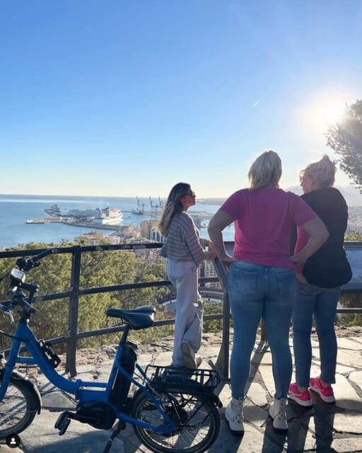 Malaga: Castle Hill and Fisherman Village E-Bike Tour - Gibralfaro views and the Parador-area perspective