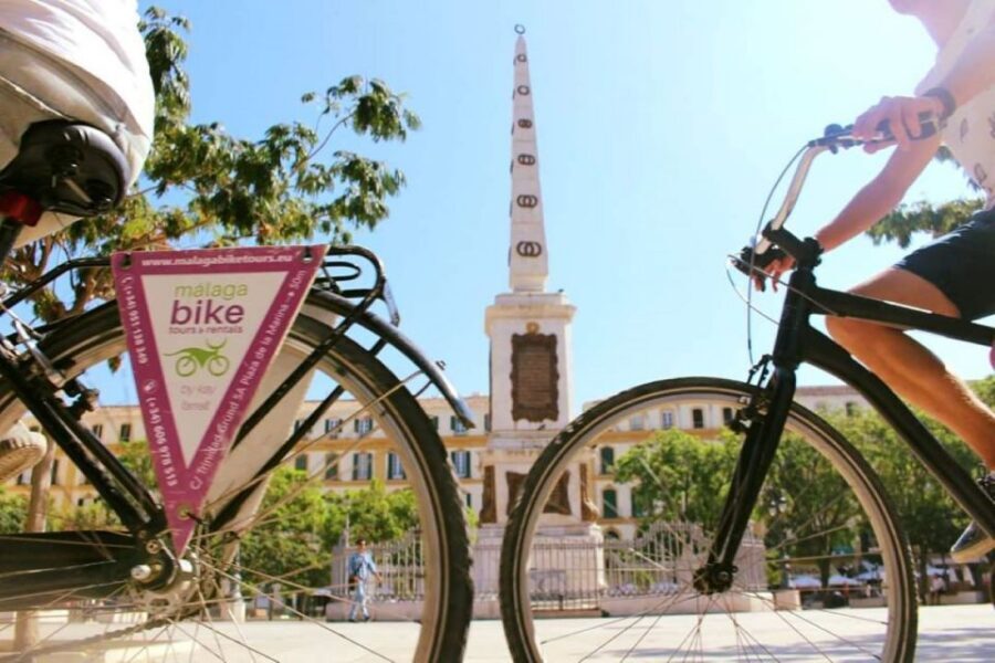 Malaga: City Bike Rental with Self-Guided Cycling Route - How the self-guided routes work (QR codes and paper)