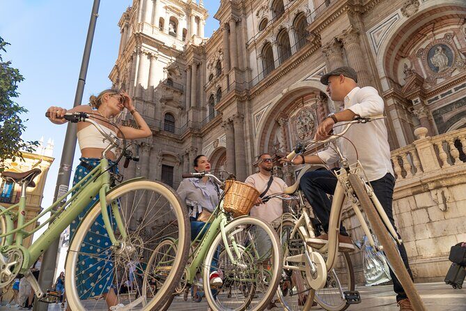 Málaga: City Highlights & Hidden Gems Guided Vintage Bike Tour - Key things you’ll notice on this Málaga bike tour