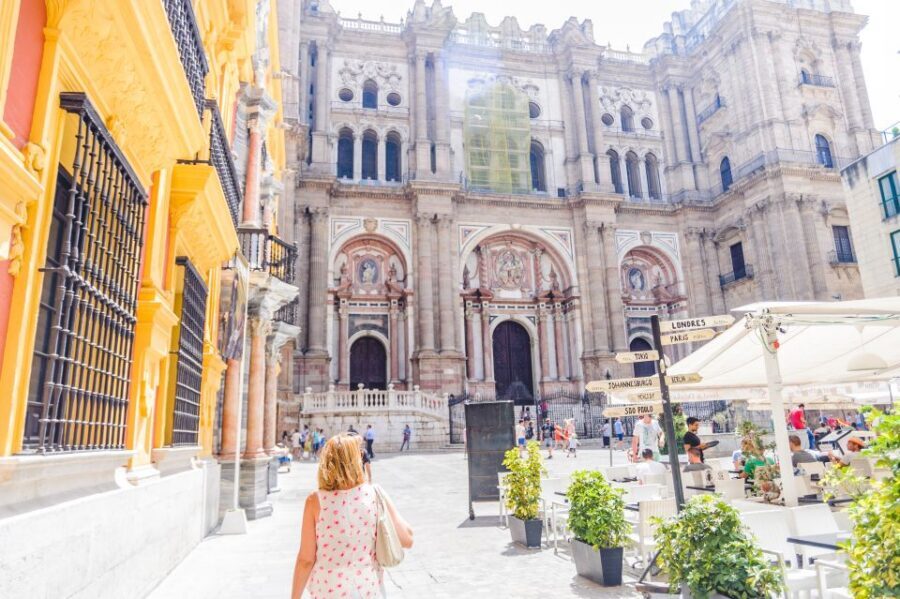 Malaga: City Sightseeing Hop-On Hop-Off Bus Tour - Blue and Green lines: useful add-ons when you want extra coverage