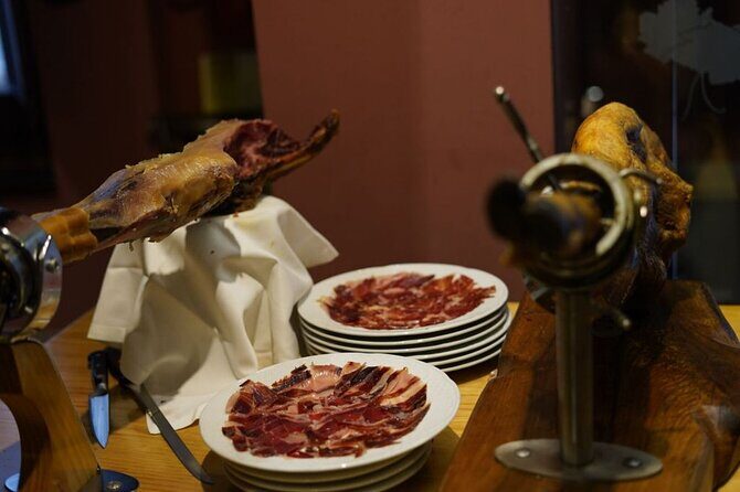 Málaga Evening Tapas Crawl Tour by Food Lover Tour - Where to meet and how not to waste time