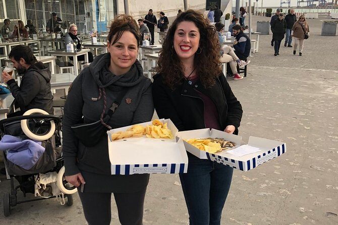 Malaga Food Tour: Tapas, Drinks and Delights with a Local - Stop 2 on Alameda Principal: the 1840 tavern mood and sweet wine