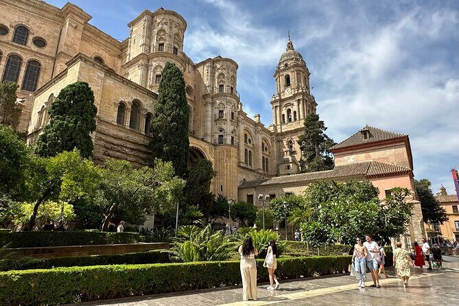 Malaga Food Walking Tour with Atarazanas Market Visit - Drinks pairing: sweet wine, vermouth, and that Spanish before-meal vibe