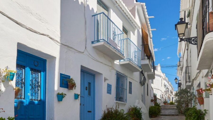 Malaga: Frigiliana & Nerja Tour with Local Product Tastings - Key points that make this tour worth your time