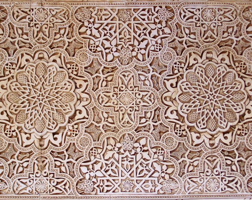 Malaga: Granada Day Trip with Alhambra, Palaces and Gardens - Entering the Alhambra with an official guide: the Nasrid Palaces