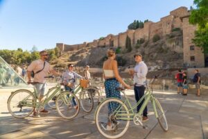 Málaga: Highlights, Hidden Gems and Coast Vintage Bike Tour - From Pl. de Montaño to Plaza de la Merced: setting the tone
