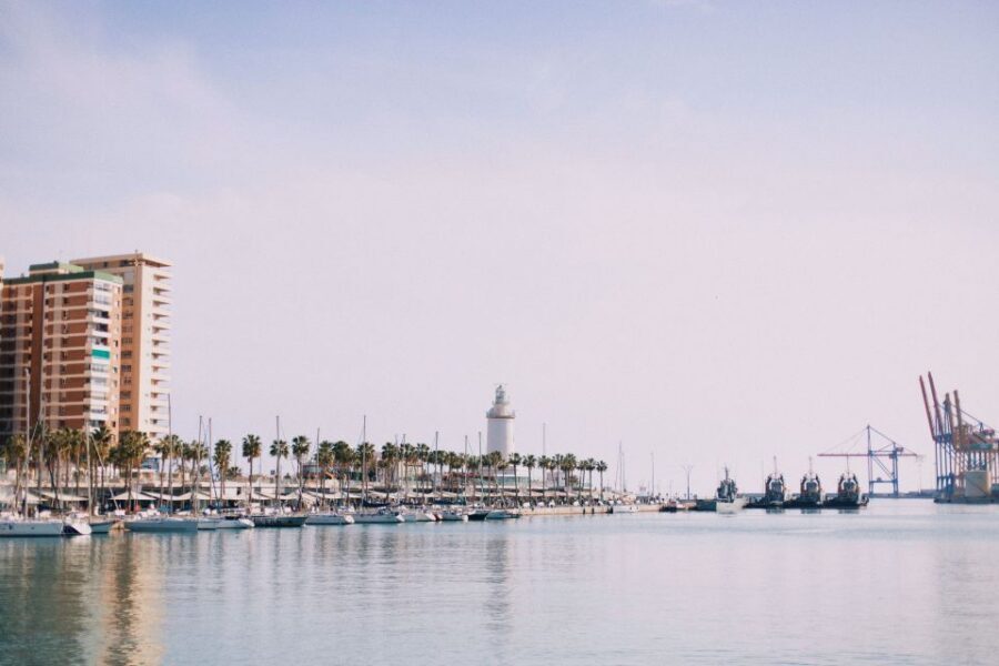 Málaga: Highlights, Old Town & Viewpoint Walking Tour - Key highlights worth timing
