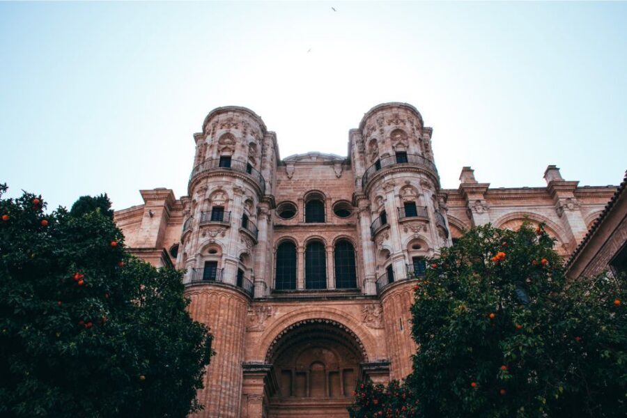 Málaga: Highlights, Old Town & Viewpoint Walking Tour - Paseo del Parque and the new Port: Málaga’s present-day cultural pull