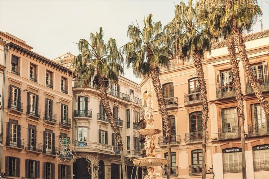Málaga: Highlights, Old Town & Viewpoint Walking Tour - Finishing at Teatro Romano de Málaga: turning history into your next stops