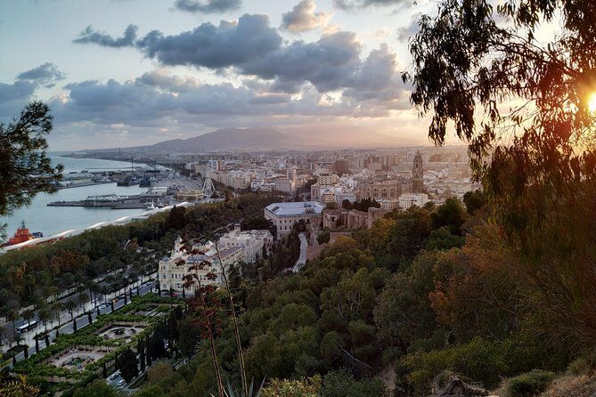 Malaga Highlights, Old Town & Viewpoints Walking Tour - Alcazaba: Moorish fortress and palace with city-protection context
