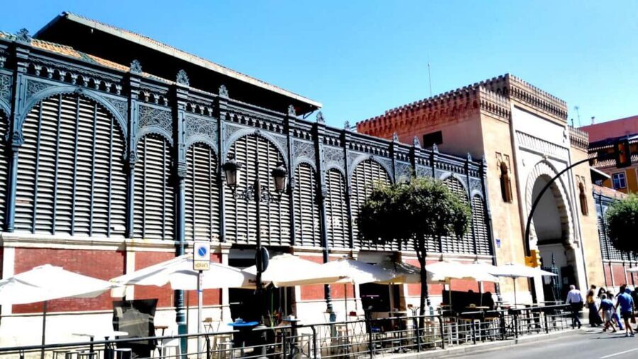 Málaga: Historic Center Tour with Local Guide - Plaza de la Aduana to Alcazaba vibes: start where the city compresses history