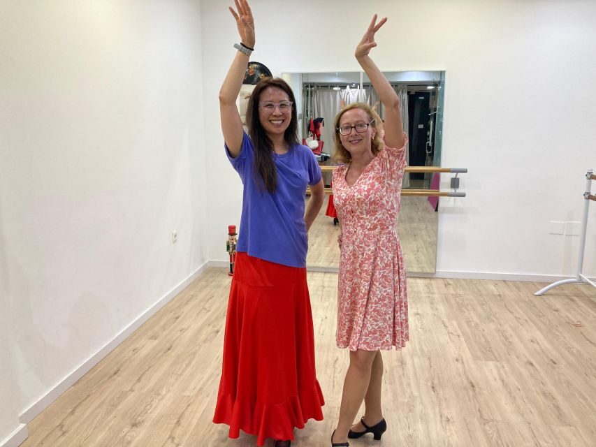 Málaga: Learn to dance flamenco rumba in 45 minutes - Why a 45-Minute Flamenco Rumba Class Works in Málaga