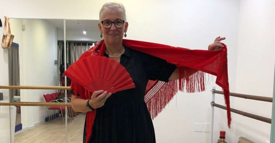 Málaga: Learn to dance flamenco rumba in 45 minutes - Meeting at Calle Calderería and Finding the Entrance Quickly