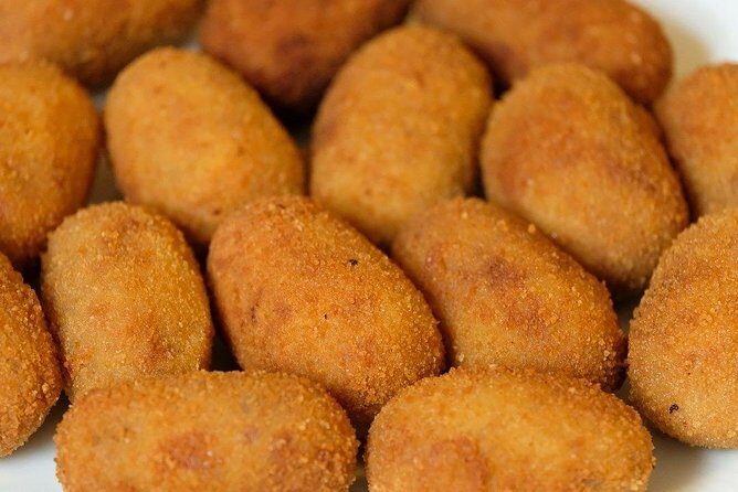 Malaga Market Food Tour: Tapas, Drinks, and Local Flavors - Drinks, Alcohol Rules, and What to Do If You Don’t Drink