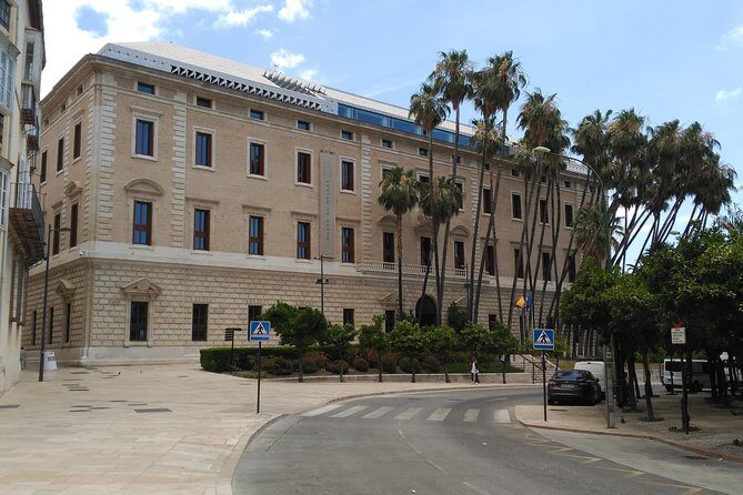 Malaga Monuments Private Walking Tour - The Private Guide Factor: Named Experts and Practical Storytelling