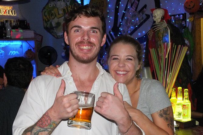 Malaga Nightlife Pub Crawl Tour with Drinks and Clubs Entry - The drinks package: 1 beer or sangria plus 4 shots
