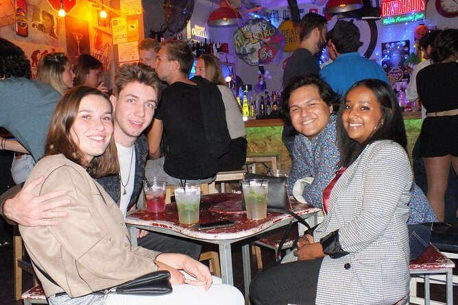 Malaga Nightlife Pub Crawl Tour with Drinks and Clubs Entry - What to wear and bring for a smooth door policy