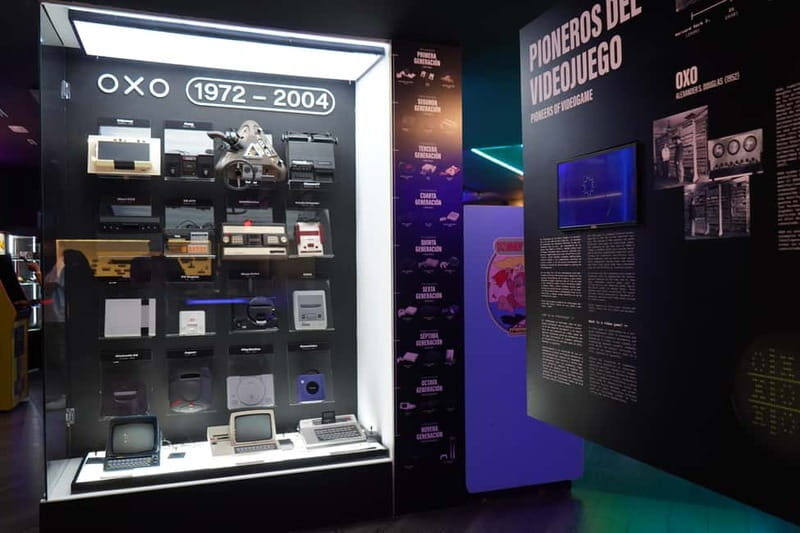 Malaga: OXO Video Game Museum Ticket Entry - Starting with the 3D room: your first real taste of the tech