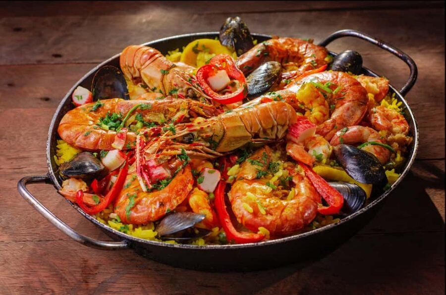 Malaga: Paella and Tapas Tour with The Best Flamenco Show - Stop 1 to Stop 3: a wine intro and a quick hit of Malaga
