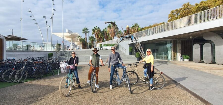 Malaga: Private Bike Rental - Meeting at QQ Bikes and Getting Your Bike Ready