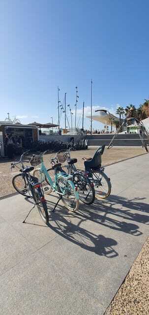 Malaga: Private Bike Rental - Tapas-Friendly Riding Through the Old Streets