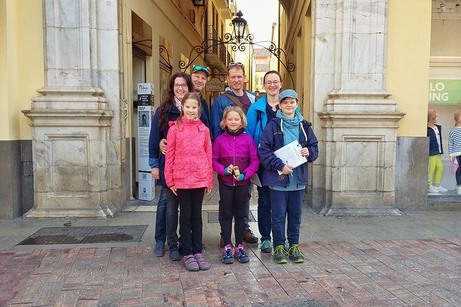 Málaga: Private Sightseeing Treasure Hunt - Who This Treasure Hunt Is Best For (and Who Might Not Love It)