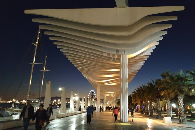 MALAGA PRIVATE TOUR - by OhMyGoodGuide - Plaza de la Constitución: where the city still gathers