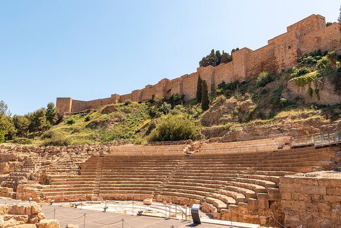 Malaga Scavenger Hunt and Sights Self-Guided Tour - Getting Oriented: Starting at the University of Malaga