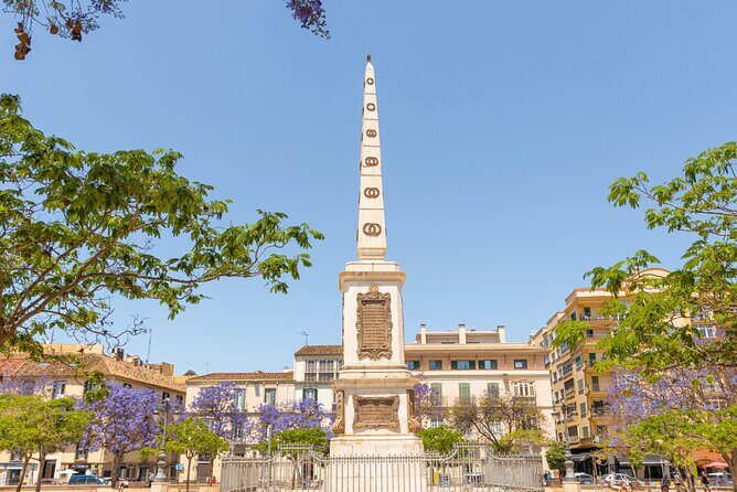Malaga Scavenger Hunt and Sights Self-Guided Tour - Alcazaba: Your First Clues and a Strong City Introduction