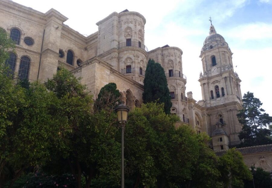 Malaga: Skip-the-Line Malaga Cathedral Tickets with Tour - Entering Malaga Cathedral Without Wrestling the Queue
