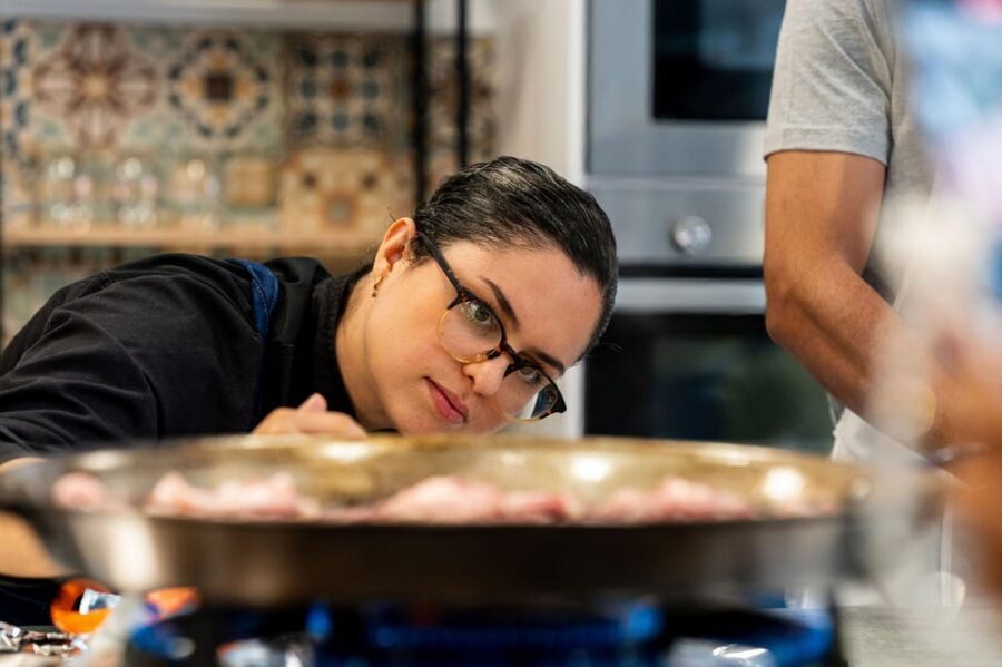 Málaga: Spanish Cooking Workshop with Paella and Sangria - Key things that make this Málaga workshop worth your time
