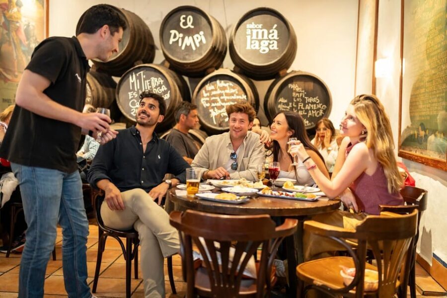 Málaga: Tapas, Wine & Rooftops Private Tour - Why Malaga’s tapas crawl feels like the city at night