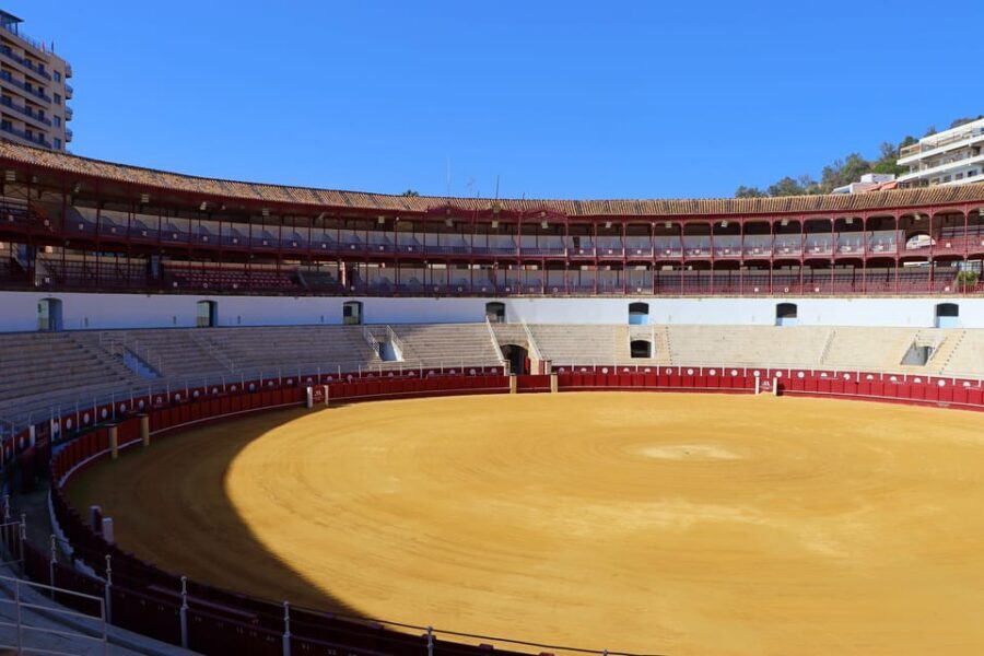 Malaga: Tour of Malagueta Bullring & Immersive Exhibition - Where to enter the bullring in Malaga (Calle Maestranza, door 8)