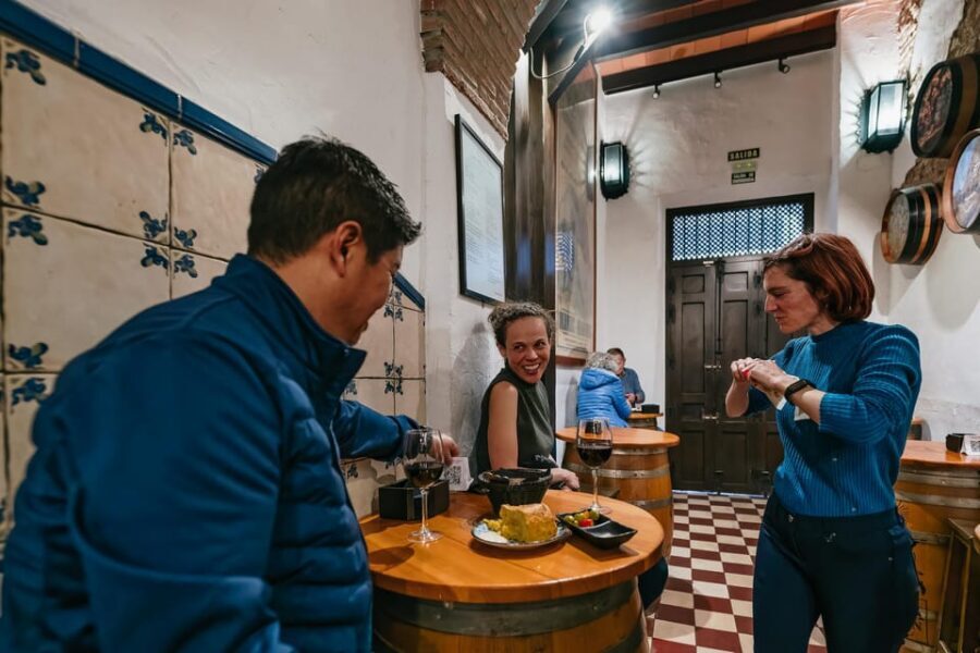 Málaga: Traditional Andalusian Tapas and Wine Tour - Key highlights you’ll care about