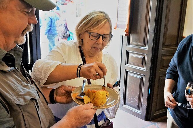 Malaga Traditional Wine & Tapas Tour - What the Guides Actually Bring to the Table