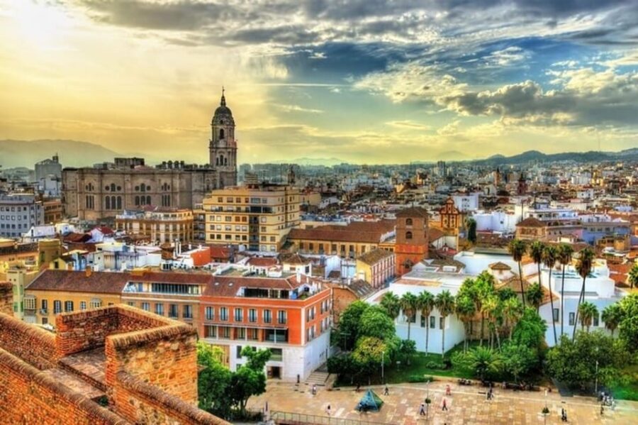 Malaga: Walking Tour of Must-See Attractions - Start at Alameda Principal: your Malaga orientation in 2 hours