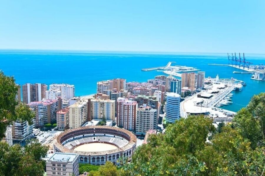 Malaga: Walking Tour of Must-See Attractions - Plaza de la Merced and the Church of Santiago: Picasso’s Malaga, explained
