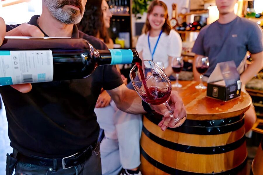Malaga: Wine and Tapas Tour with Tastings and Drinks - Getting Oriented: Plaza de la Constitución Start
