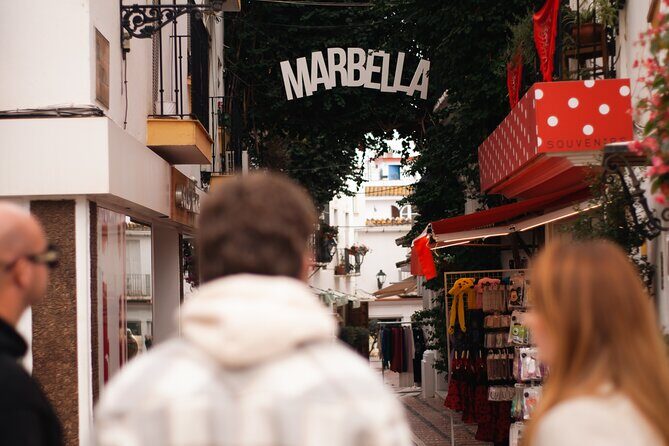 Marbella: City Highlights Tour - Stop 4: Plaza de Los Naranjos and the Olive Oil Tasting Finale