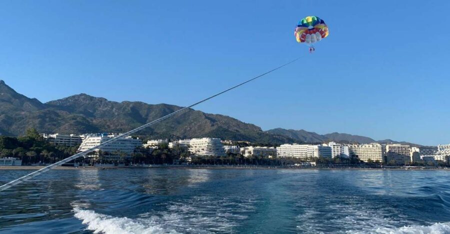 Marbella from the heights: Parasailing - From the Port to the Sky: How Your 15 Minutes Unfold