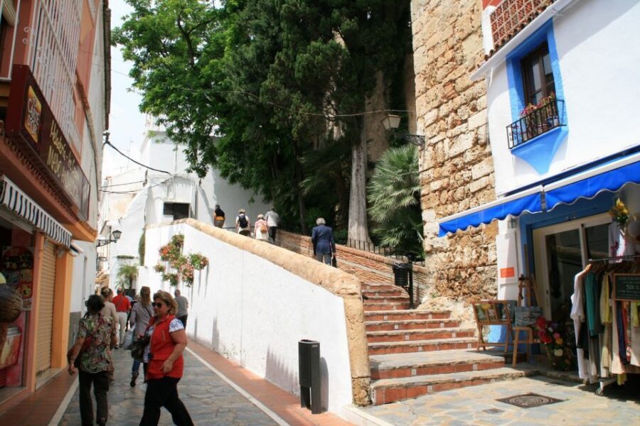 Marbella, Mijas and Puerto Banús Full-Day Sightseeing Tour - Mijas: why the town stop can make or break the day