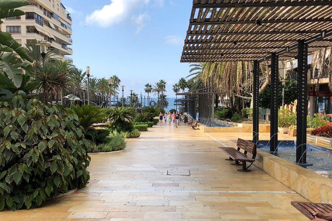 Marbella Old Town: Group Tour with a True Local - Meeting at Alameda Park and walking into the Old Town frame