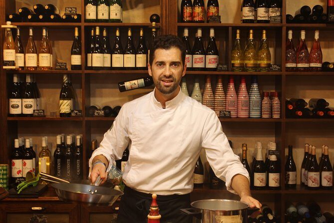 Marbella old town tour with Tapas and Wines - Quick hits before you go