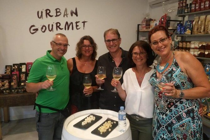 Marbella old town tour with Tapas and Wines - Plaza de los Naranjos to Barrio Alto: The Walk That Sets the Mood