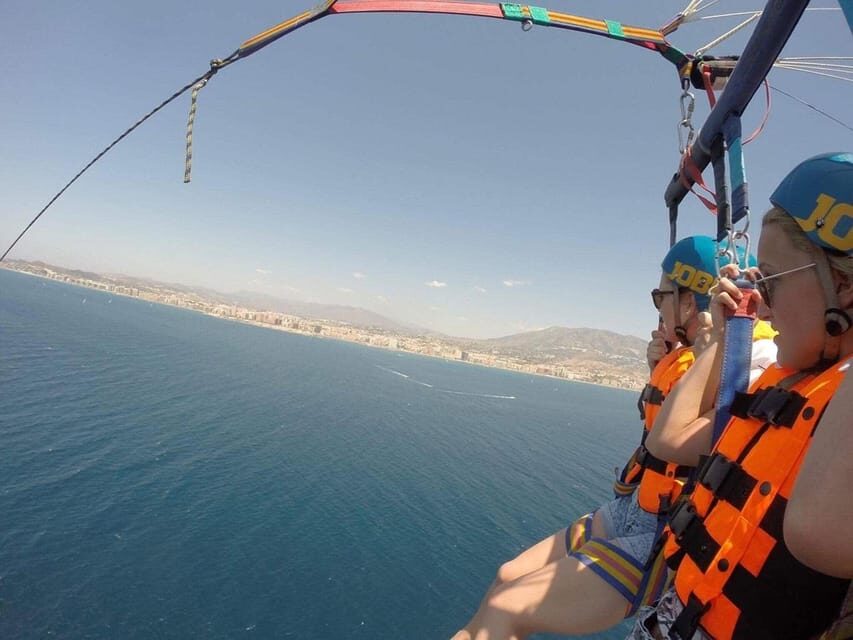 Marbella: Parasailing Flight from Puerto Banus - The flight itself: up to 650 feet above Marbella