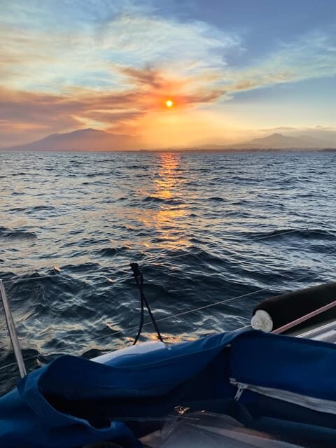 Marbella: Sunset Luxury Sailing Cruise in Puerto Banús - Sunset Sailing From Puerto Banús: The Real Appeal