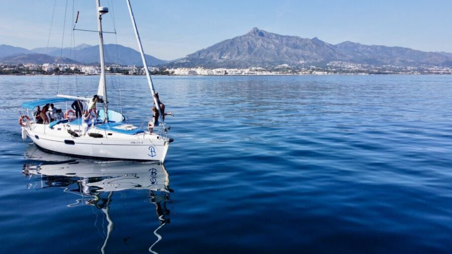 Marbella: Sunset Luxury Sailing Cruise in Puerto Banús - Stop 2: Puerto Banús Photo Stop and Guided Sightseeing